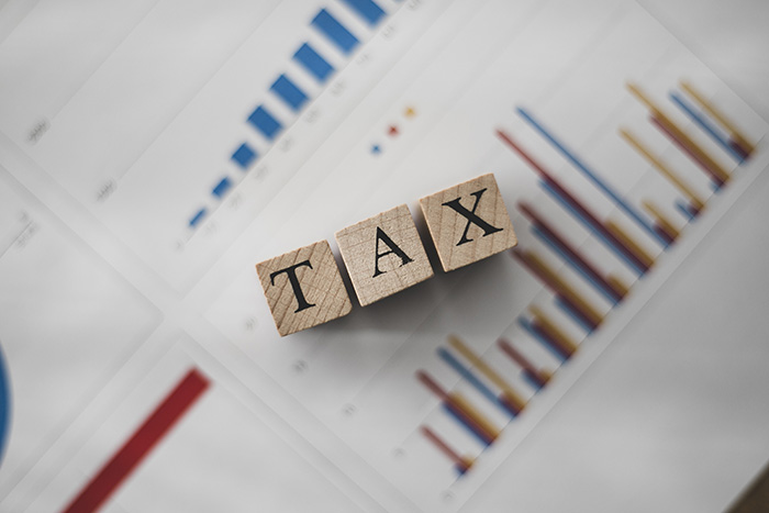 どんなときに相続税がかかる？相続税と贈与税、税率の違いは？